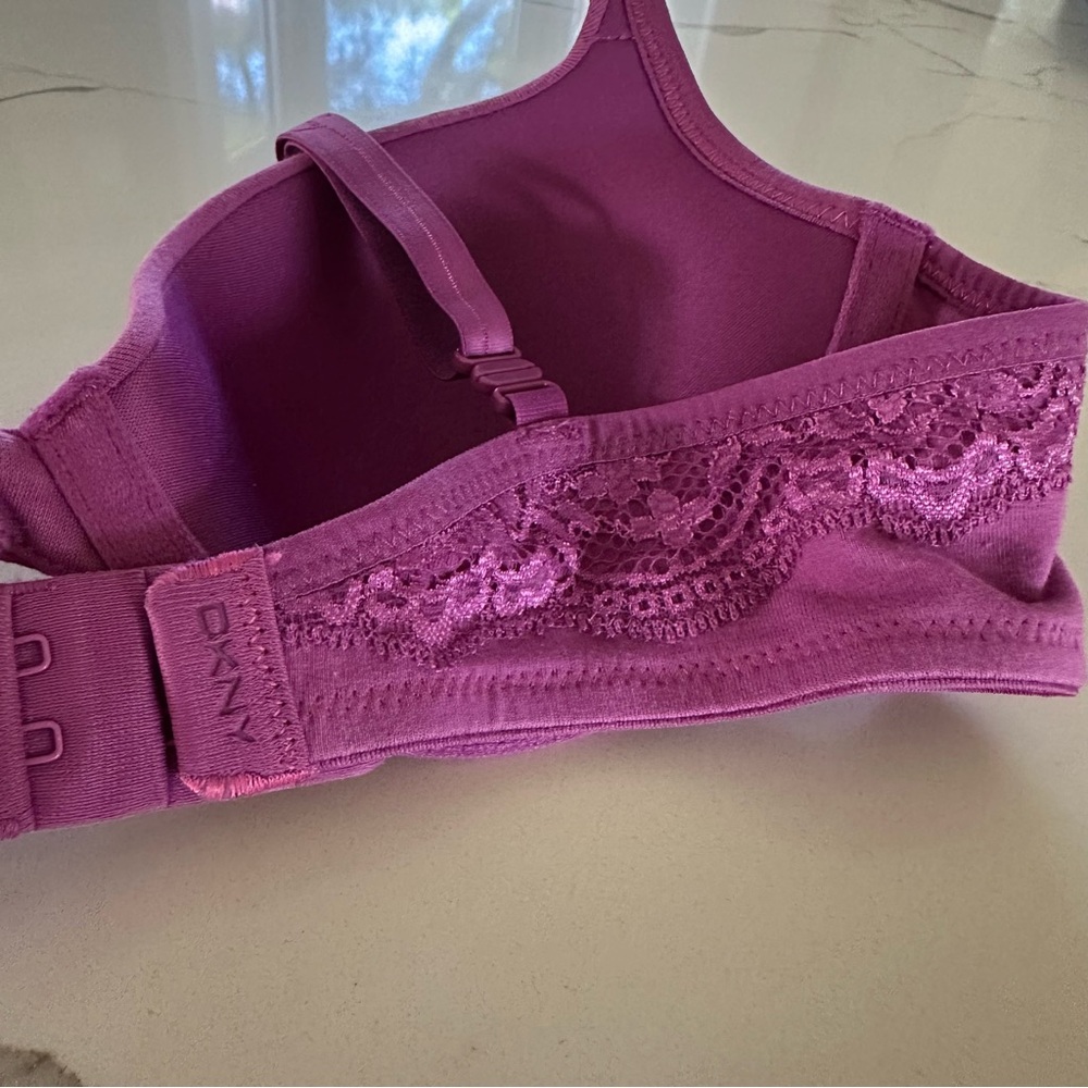 BNWT DKNY t-shirt bra - Picture 3 of 4